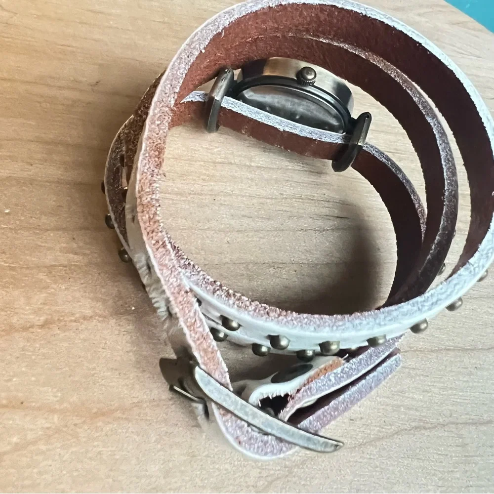 JQ ladies wrap bracelet fashion watch NEW BATTERY